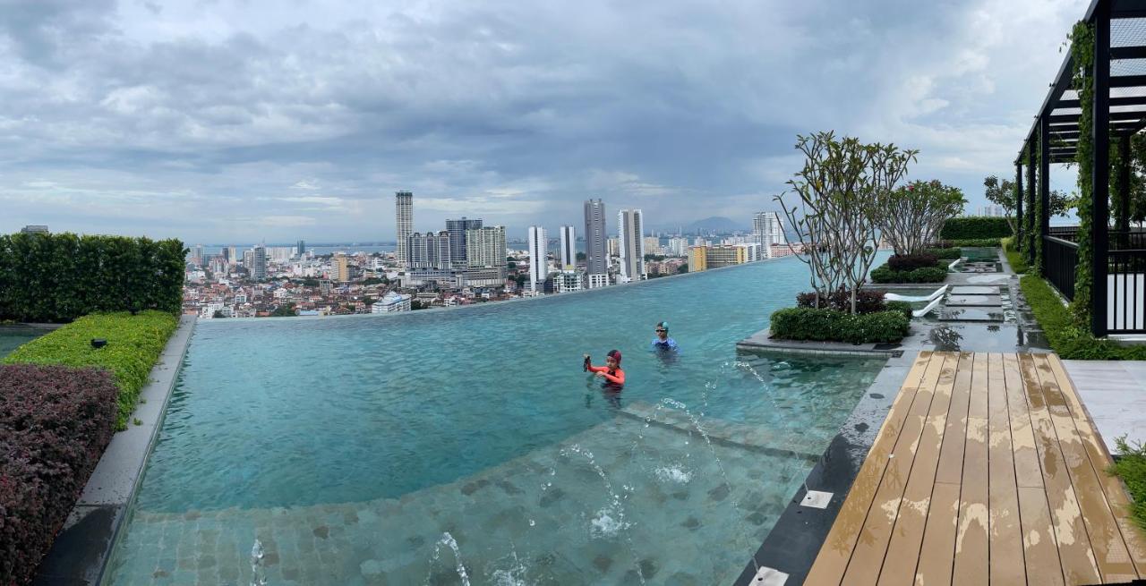 13A Beacon Executive Suites #Rooftoppool #Luxurysuites George Town Exterior foto