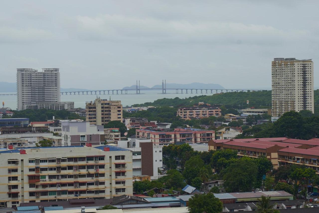 13A Beacon Executive Suites #Rooftoppool #Luxurysuites George Town Exterior foto